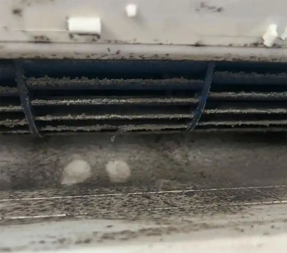 增城空调吹的风有股烧焦味是怎么回事